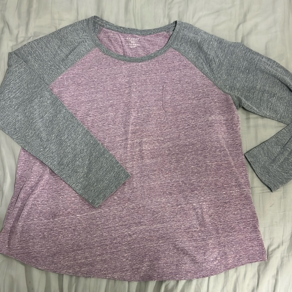 Women’s long sleeve top
